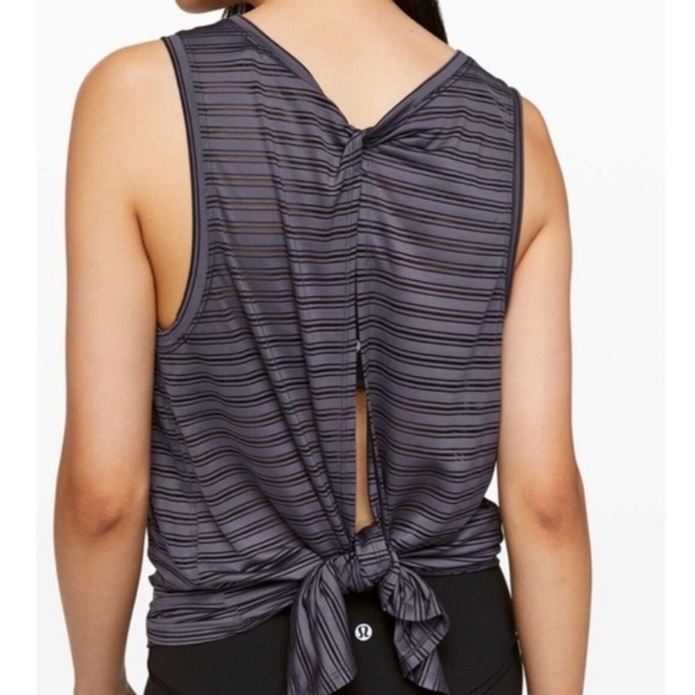 LULULEMON Meet Halfway Tank *Striped
In Moonwalk S - Picture 1 of 10